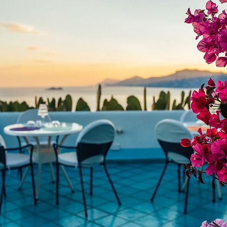 Hotel Le Fioriere Праяно Екстер'єр фото