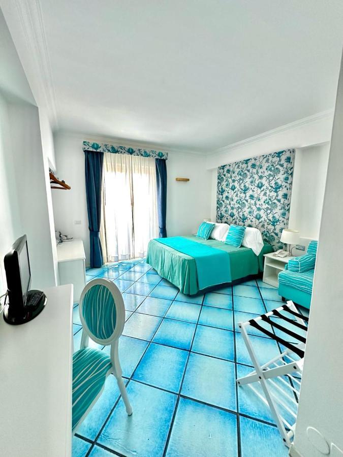 Hotel Le Fioriere Праяно Екстер'єр фото